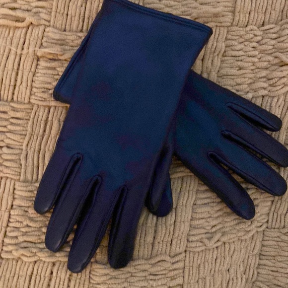 Black, she’ll genuine leather with faux fur and polyester - Picture 1 of 4